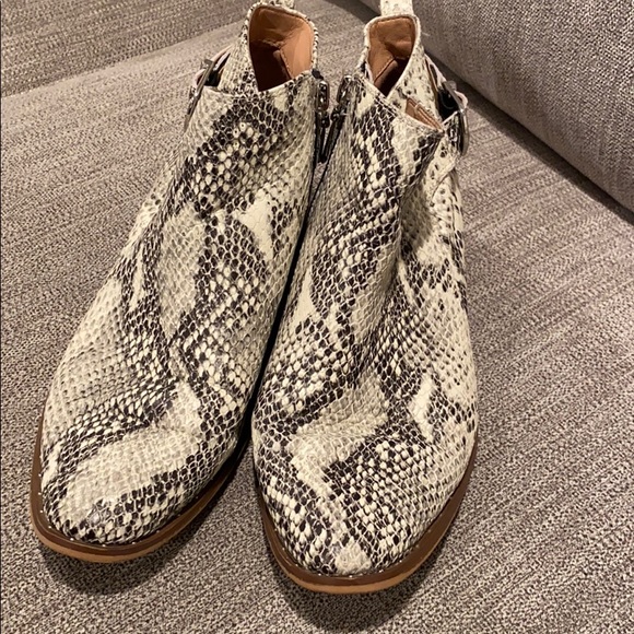 Steven by Steve Madden snake shoes 8 - worn twice - Picture 5 of 8